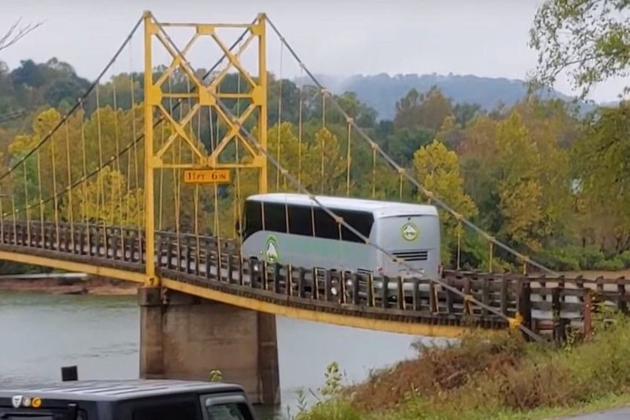 Domů bus et pont