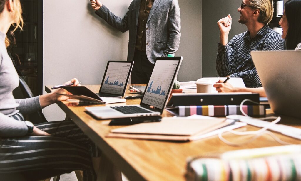Služby job, office, team, business, internet, technology, design, draft, portable, meeting, job, office, office, office, office, team, team, business, business, business, business, business, technology, meeting, meeting, meeting